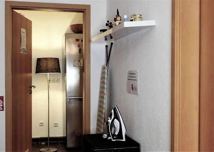 Your Private Bedroom Near Station Perfect For Solo Travelers Apartamento Coblenza