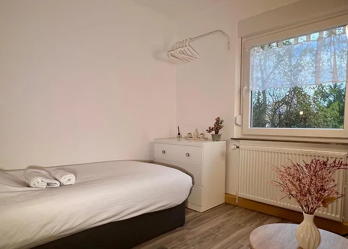 Your Private Bedroom Near Station Perfect For Solo Travelers Apartamento *